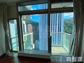 Wan Chai - The Avenue Phase 2 Block 2 03