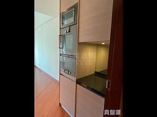 Wan Chai - The Avenue Phase 2 Block 2 05