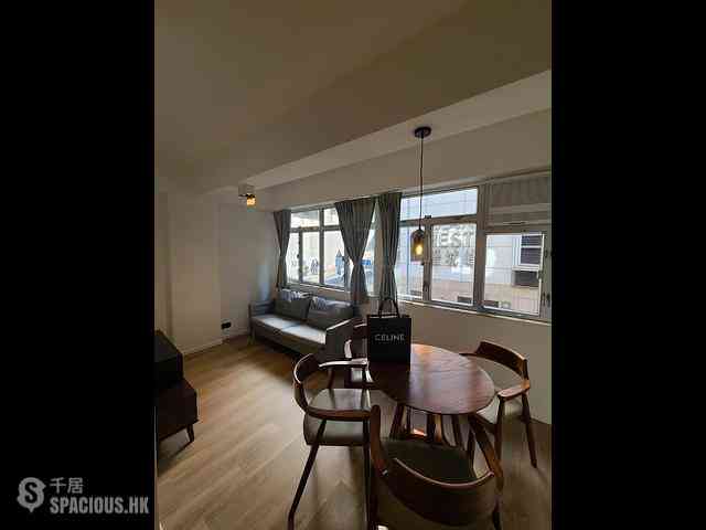 Sai Ying Pun - Hing Yip Building 01