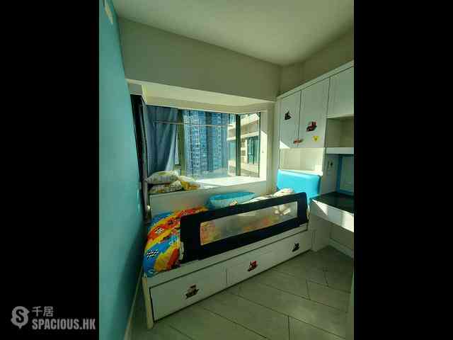 Tai Kok Tsui - Island Harbourview Block 1 04