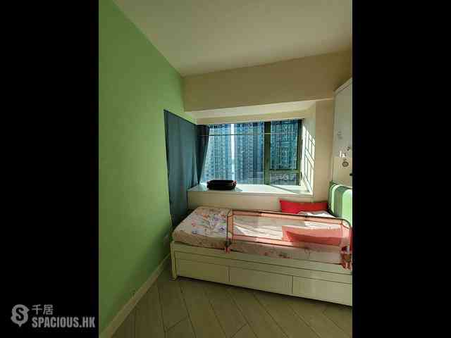 Tai Kok Tsui - Island Harbourview Block 1 06
