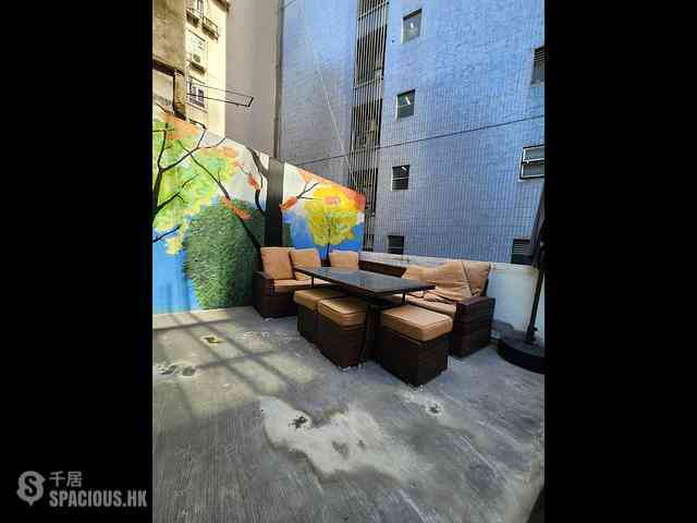 Central - 41-43, Gough Street 03