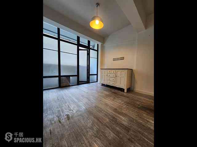 Central - 41-43, Gough Street 07