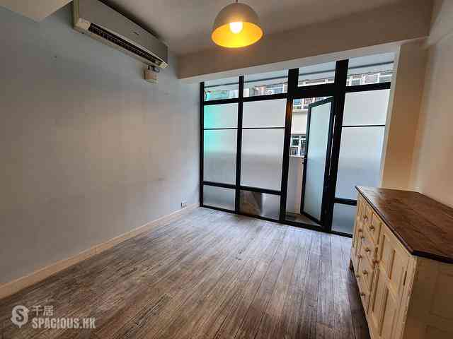 Central - 41-43, Gough Street 26
