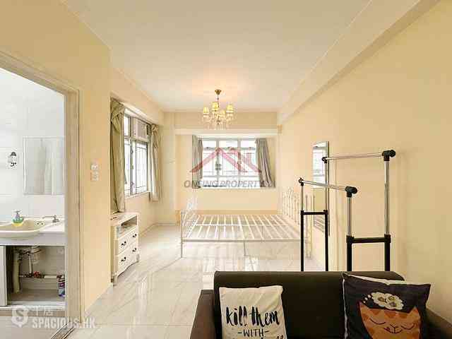 Wan Chai - Vincent Mansion 01