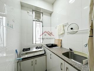 Wan Chai - Vincent Mansion 03