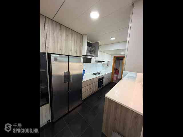 West Kowloon - The Waterfront Phase 2 Block 5 02