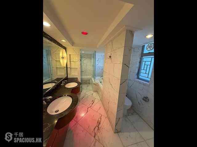 West Kowloon - The Waterfront Phase 2 Block 5 03