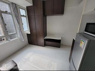 Sheung Wan - Man King Building 02