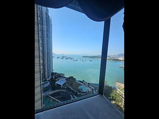Tai Kok Tsui - The Long Beach 08