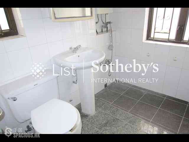 Happy Valley - 11-15, Briar Avenue 06