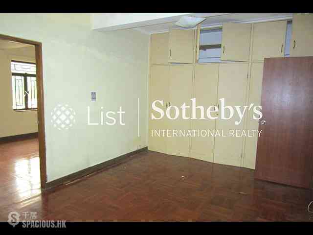 Happy Valley - 11-15, Briar Avenue 07
