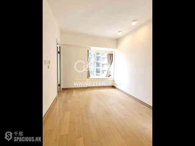 Soho - Centrestage 08