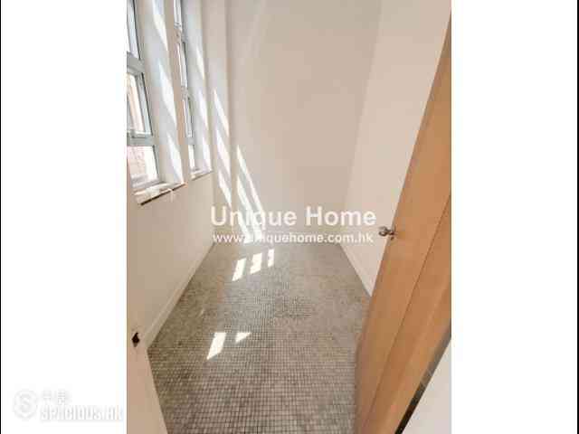Pok Fu Lam - 6-12, Crown Terrace 13
