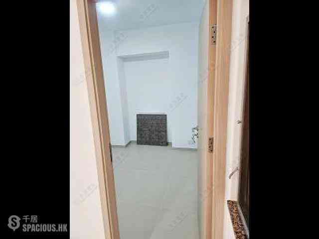 Causeway Bay - Hin Wah Building 04