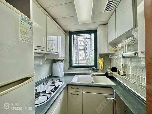 Kennedy Town - University Heights Block 2 04