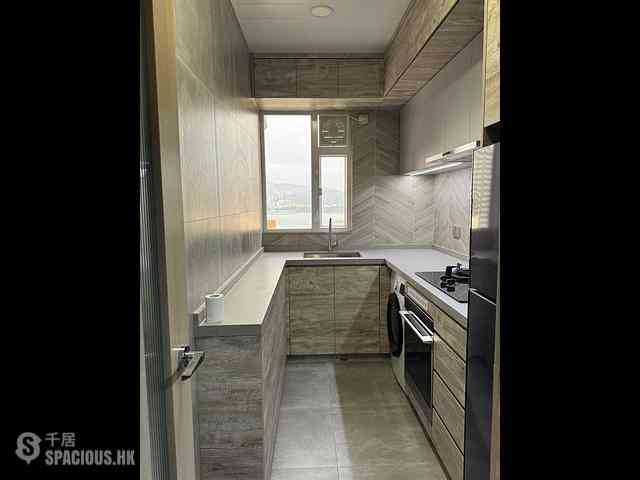 Sai Ying Pun - Kingsfield Tower Block B 02