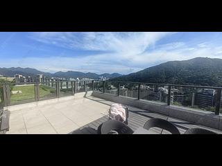 Sha Tin - St Moritz 02