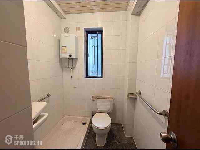 Happy Valley - 11-15, Briar Avenue 06