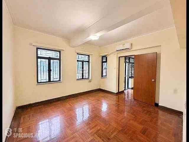 Happy Valley - 11-15, Briar Avenue 07