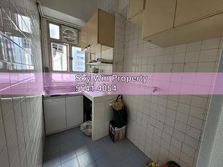 Wan Chai - Chiu Hin Mansion 04