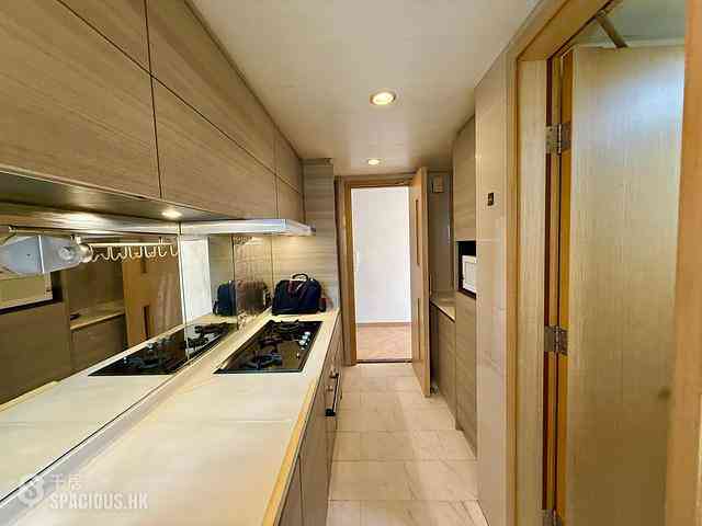 Tung Chung - The Visionary Tower 5 09