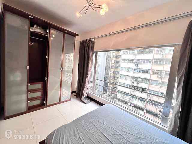 Wan Chai - Ying King Building (Mansion) 07