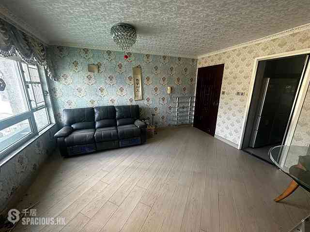 Ap Lei Chau - South Horizons Phase 2 Yee Lai Court (Block 10) 02
