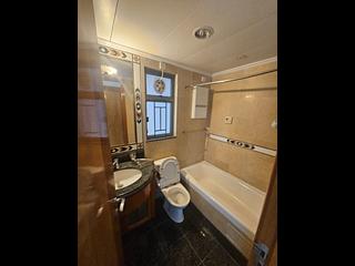 Tiu Keng Leng - Ocean Shores Phase 3 Block 16 04
