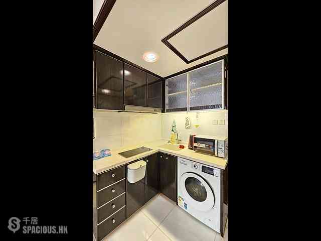 Wan Chai - Ying King Building (Mansion) 09