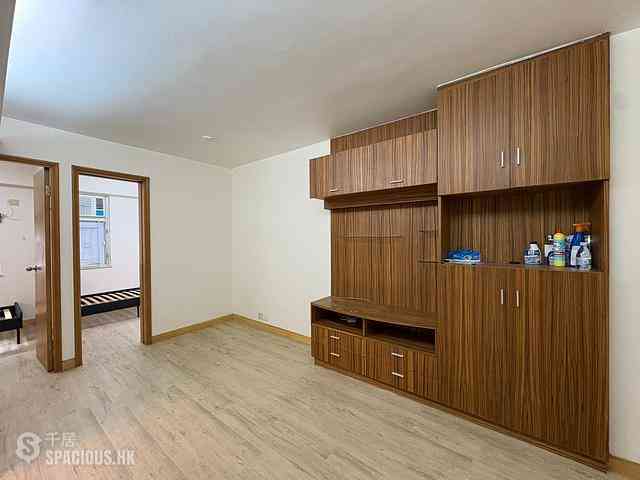 Sai Ying Pun - Fung Yu Building 02