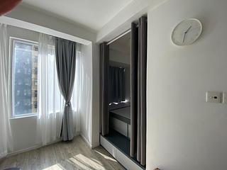 Sheung Wan - Man King Building 05