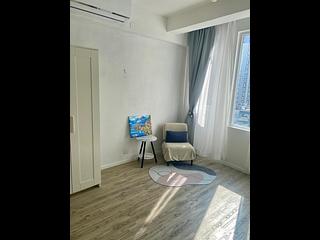 Sheung Wan - Man King Building 03
