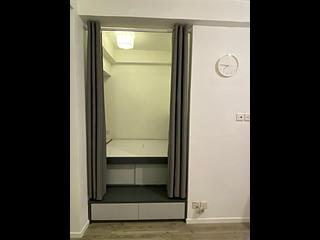 Sheung Wan - Man King Building 04