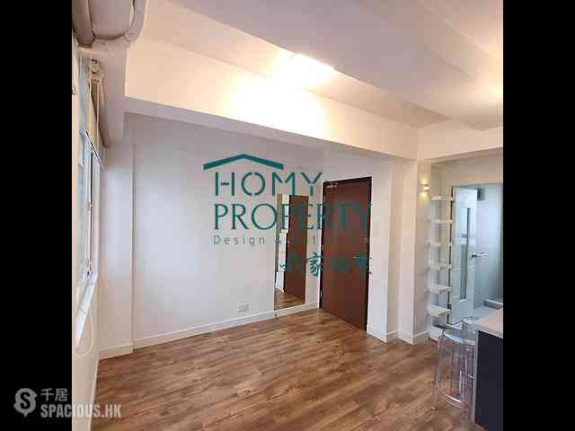 Poho - 43-45, Square Street 01