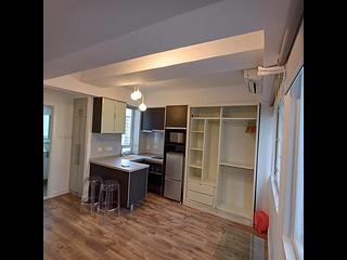 Poho - 43-45, Square Street 04