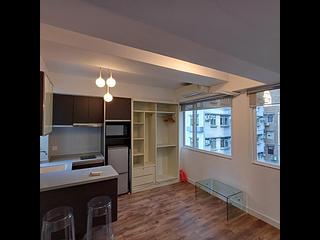 Poho - 43-45, Square Street 02