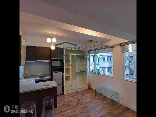 Poho - 43-45, Square Street 02