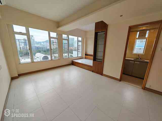 Jordan - Lucky Building 02