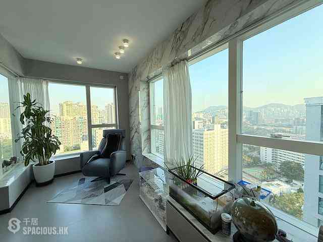 Yau Ma Tei - The Regalia Block 2 04