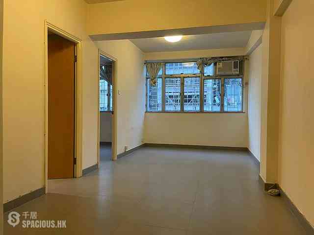 Wan Chai - Luen Sen Mansion 03