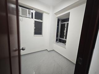 North Point - Kin Bong Building 06