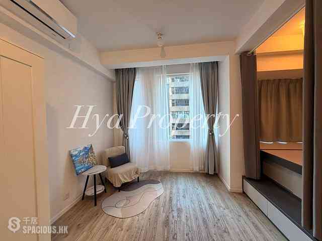 Sheung Wan - Man King Building 01