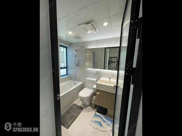 Tai Kok Tsui - The Long Beach Tower 8 03