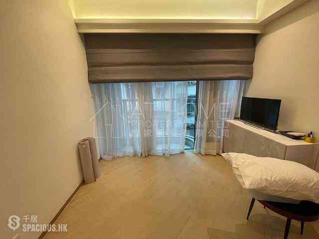 Wan Chai - The Hillside 01