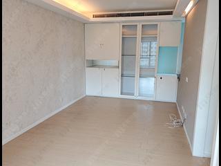 Wan Chai - Royal Court 04