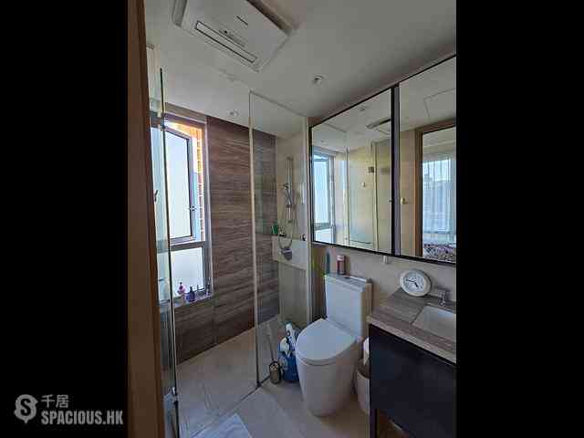 Sai Wan Ho - Island Residence 05