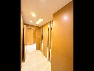 Mid Levels Central - Tregunter Block 1 03