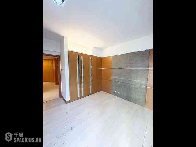 Mid Levels Central - Tregunter Block 1 06