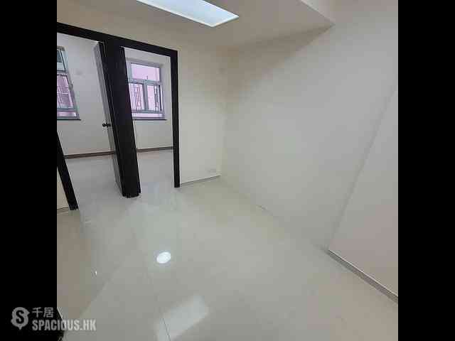 Mong Kok - Kwong Yu Building 04
